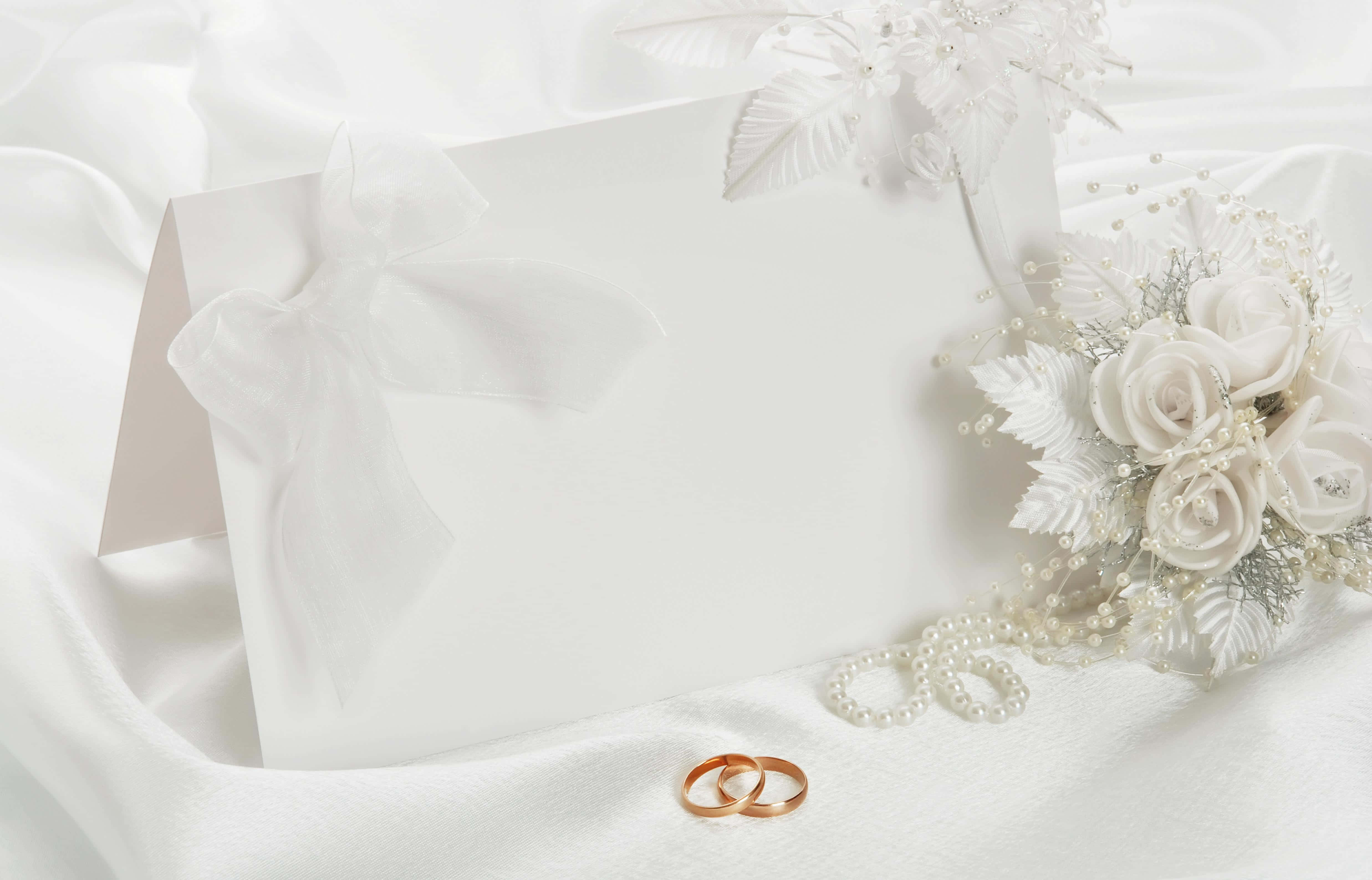 tarjeta de invitación de boda con anillos y flores Fondos de pantalla
