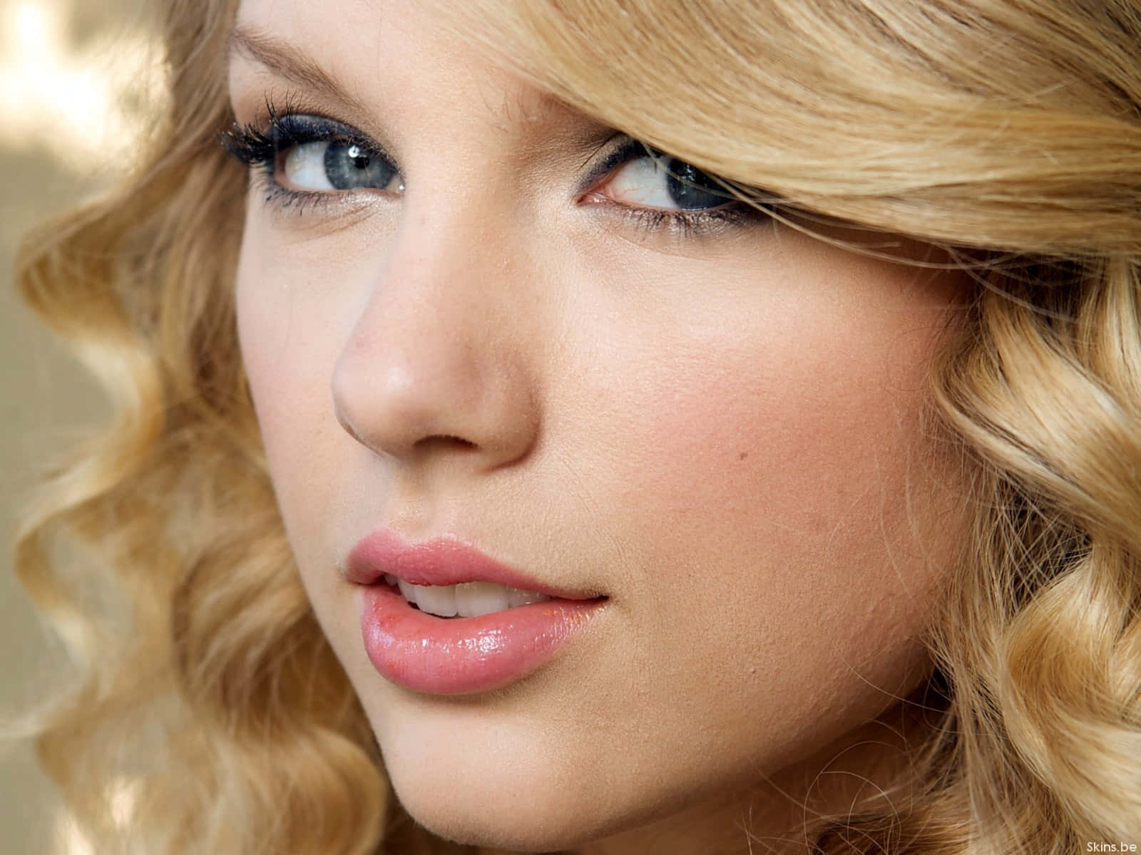 Taylor Swift a través de los años: de sensación pop a superestrella internacional Fondos de pantalla