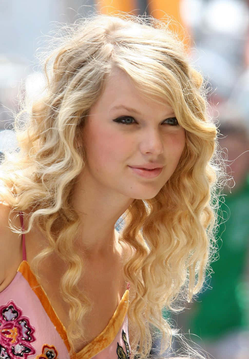 Taylor Swift actuando en su último concierto Fondos de pantalla
