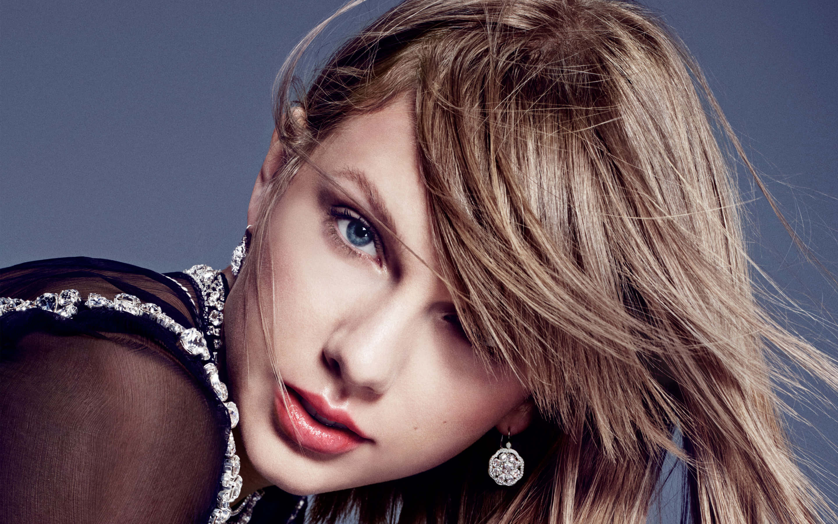 Taylor Swift desfila por la pasarela, viviendo su propio desfile de moda personal Fondos de pantalla