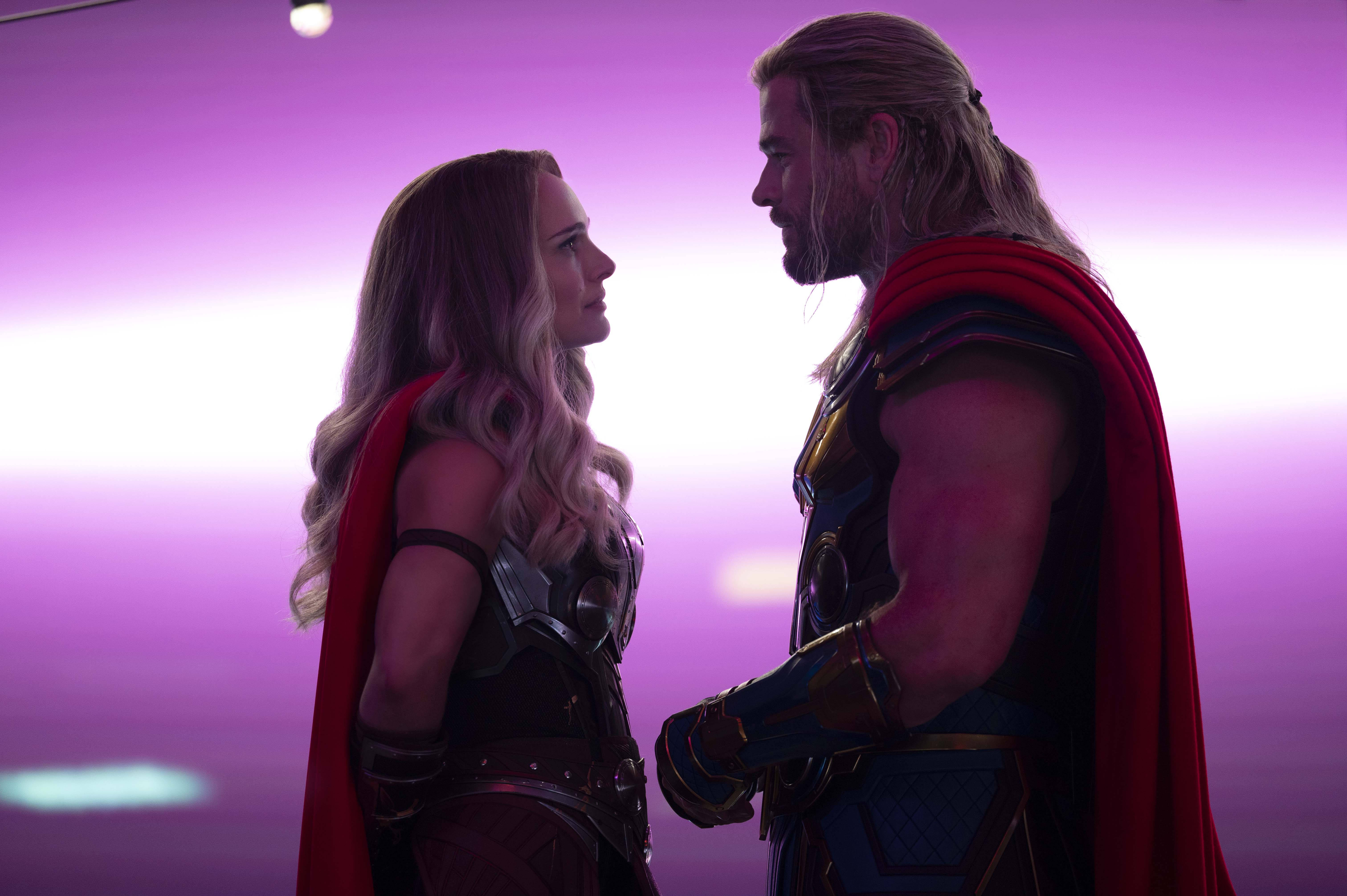 Thor Love And Thunder Amantes Reunidos Fondos de pantalla