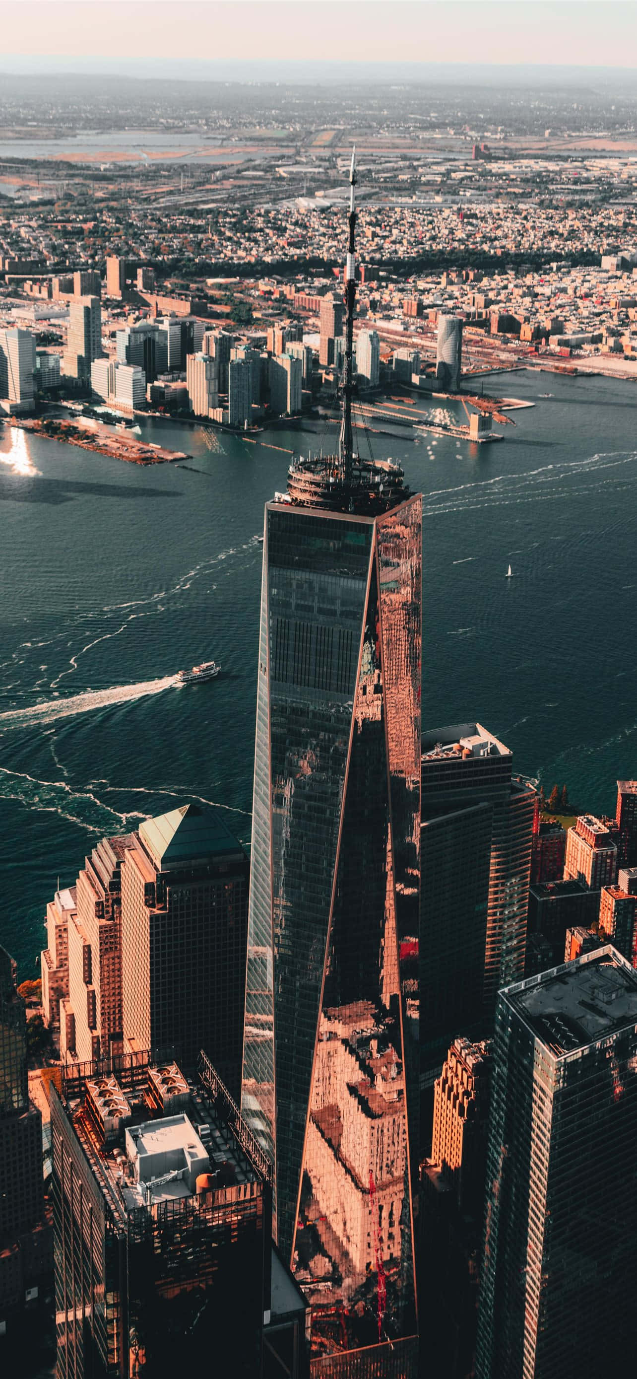 Toma cenital cinematográfica del Freedom Tower de Nueva York Fondos de pantalla