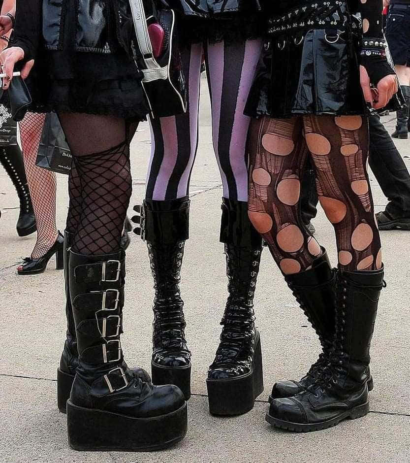 tres mujeres con atuendos góticos juntas Fondos de pantalla