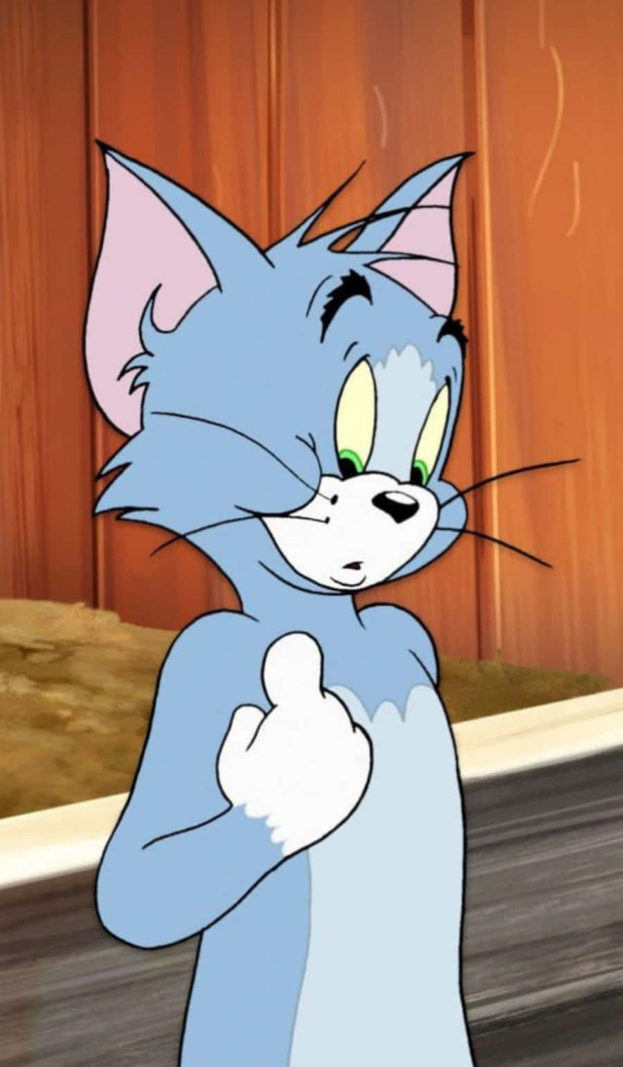 Un gato de caricatura está parado junto a una puerta Fondos de pantalla