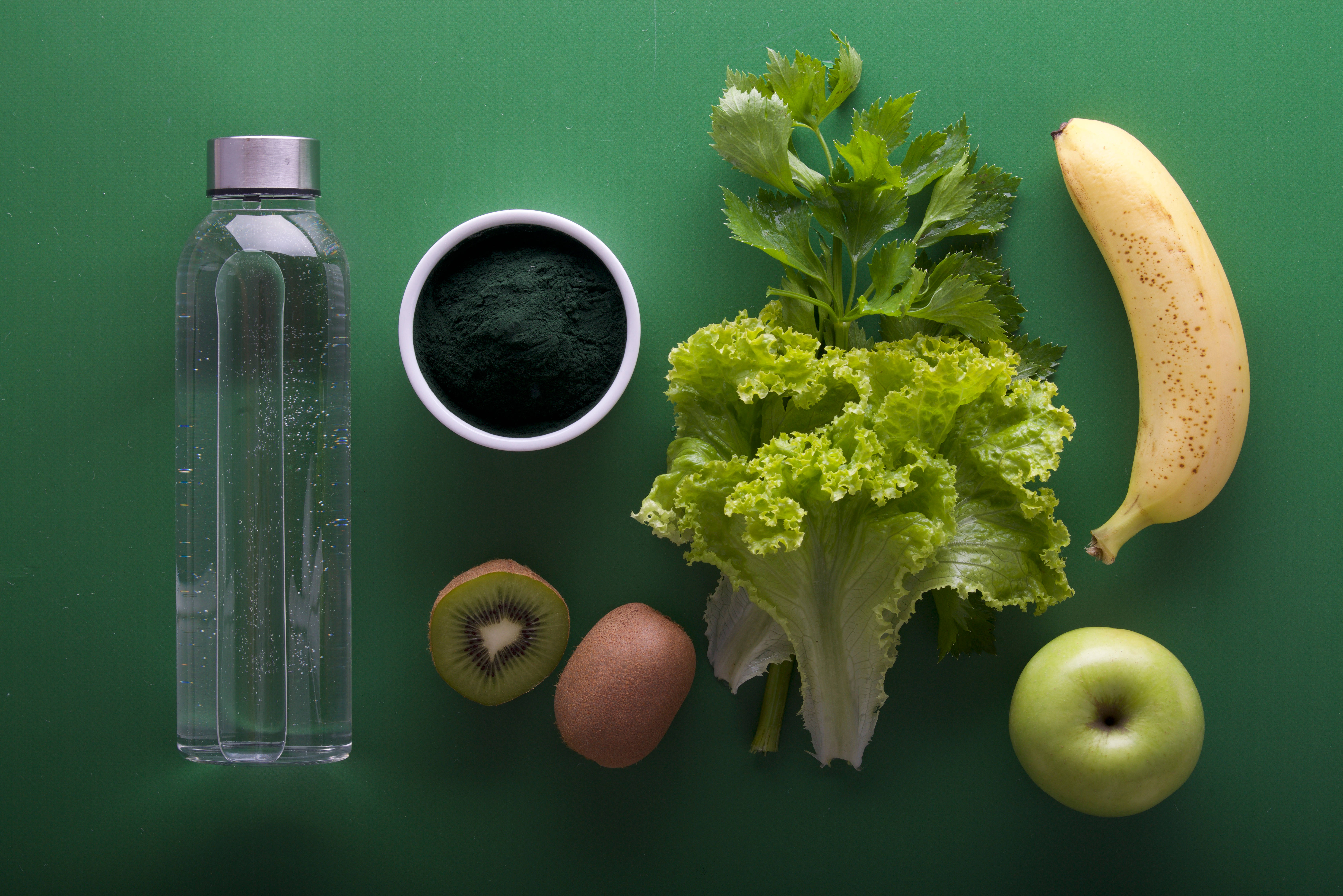 Una Colorida Variedad de Alimentos Verdes para una Salud Robusta Fondos de pantalla