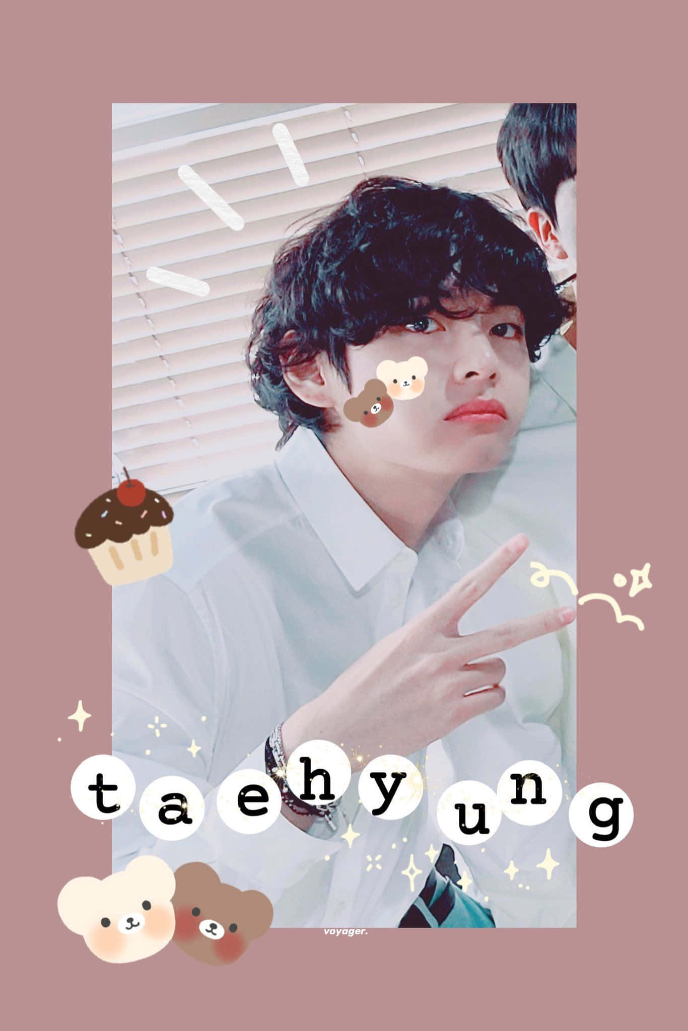 una foto de dos personas con las palabras taehyung Fondos de pantalla