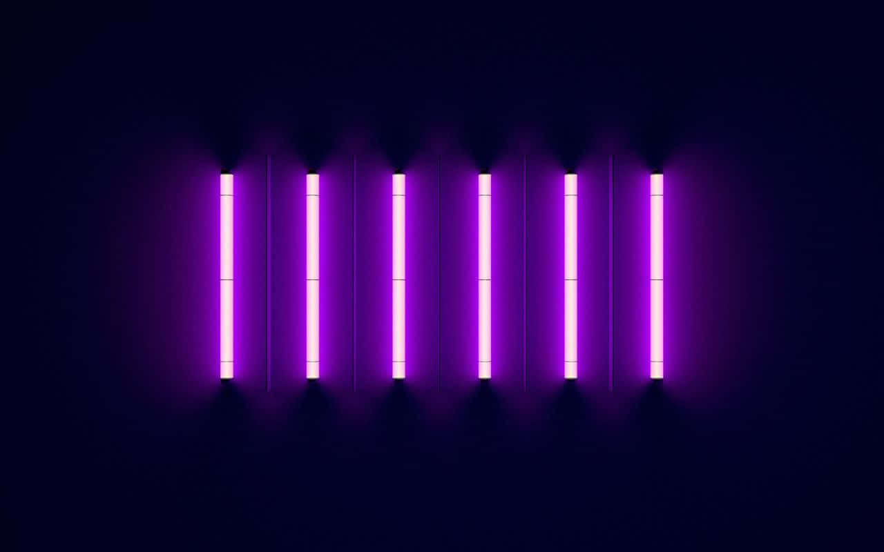 una luz púrpura se muestra sobre un fondo oscuro Fondos de pantalla