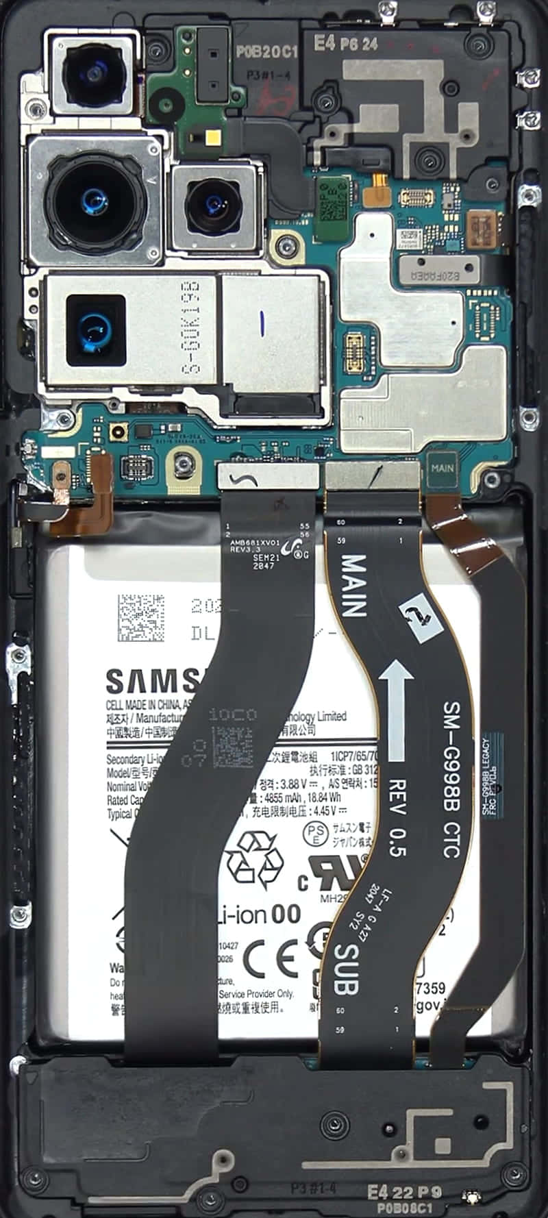 Una mirada cercana al interior de un Smartphone Fondos de pantalla