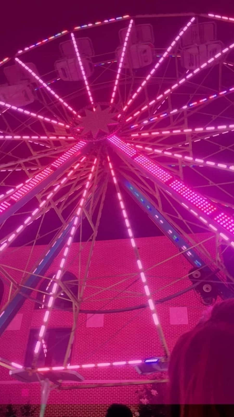 Una noria con luces encendidas Fondos de pantalla
