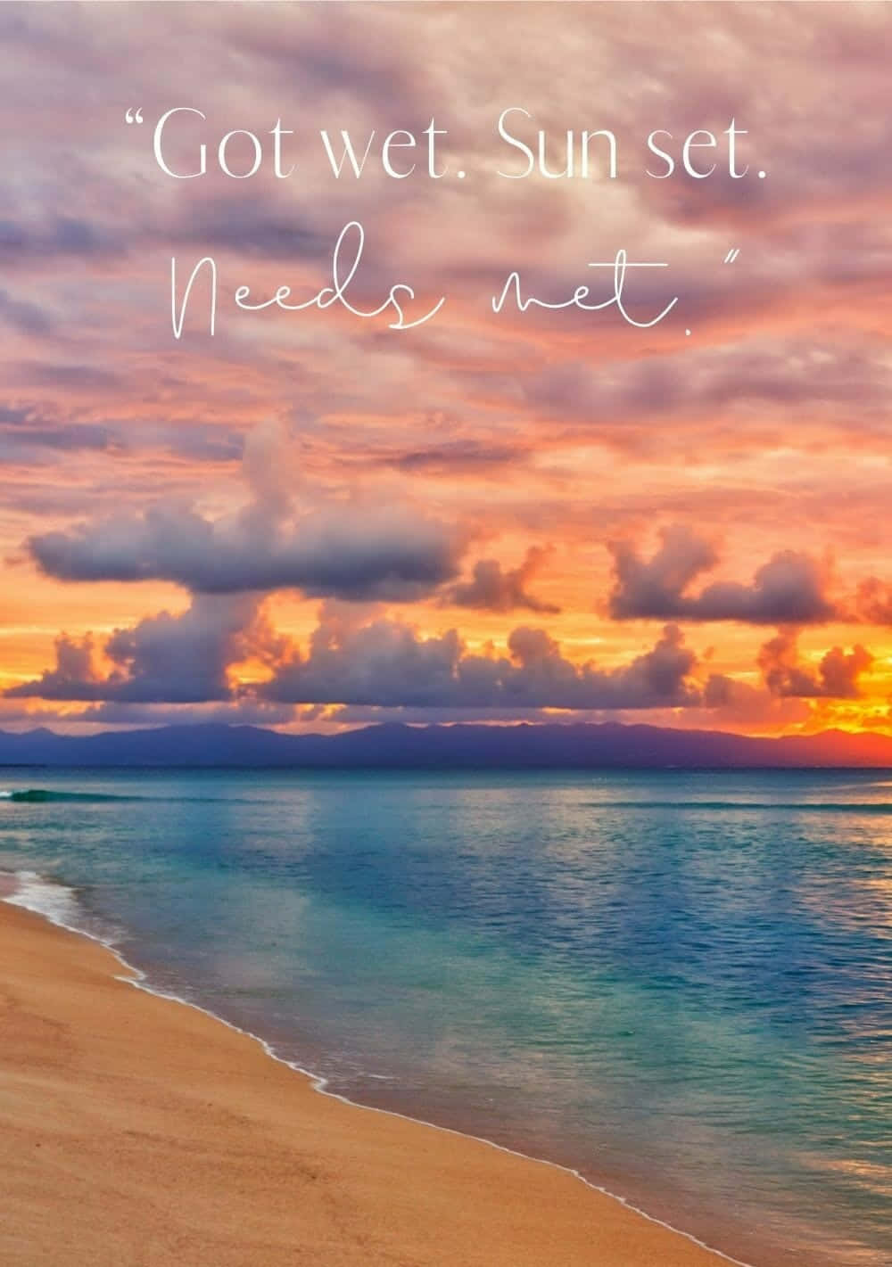 Una vista idílica del atardecer en la playa. Fondos de pantalla