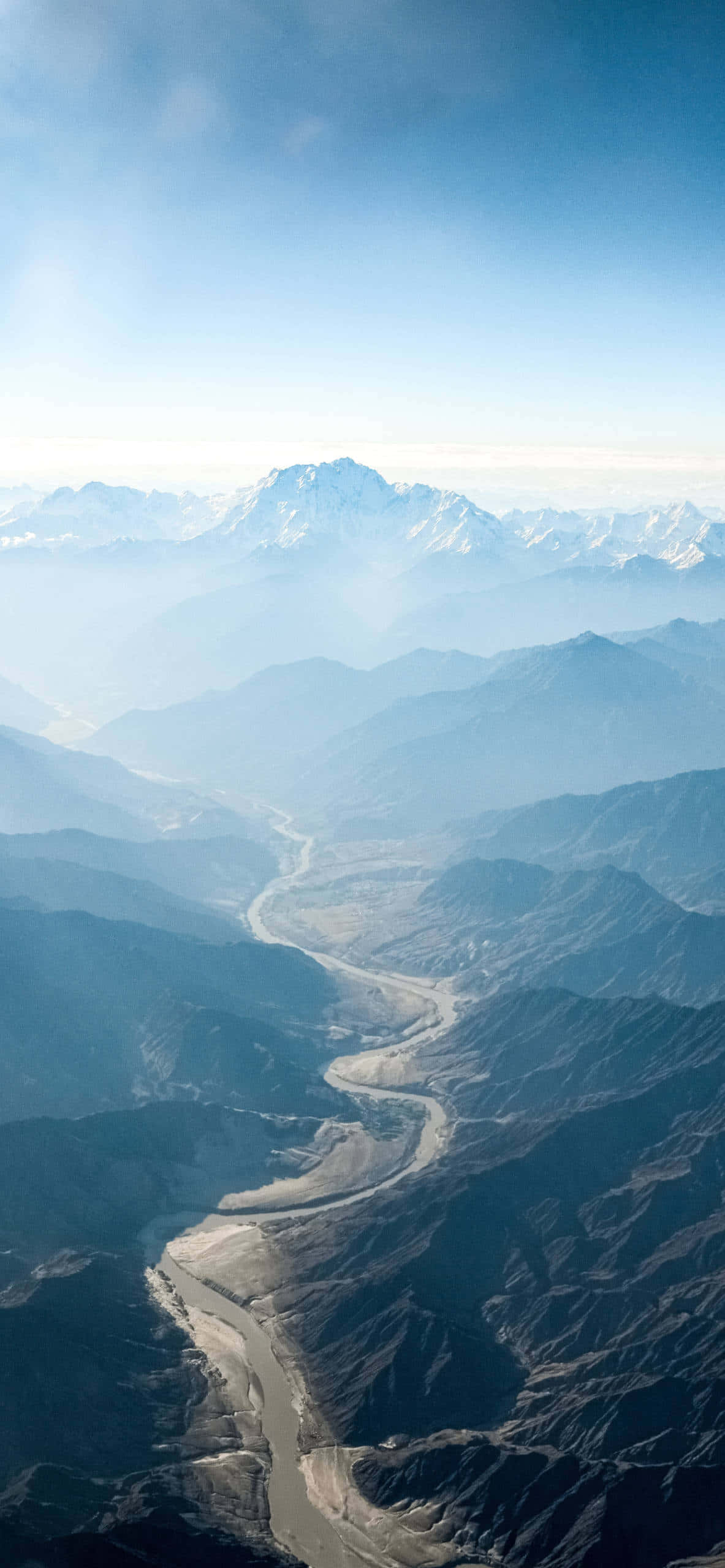 Una vista majestuosa del Himalaya cubierto de nieve Fondos de pantalla