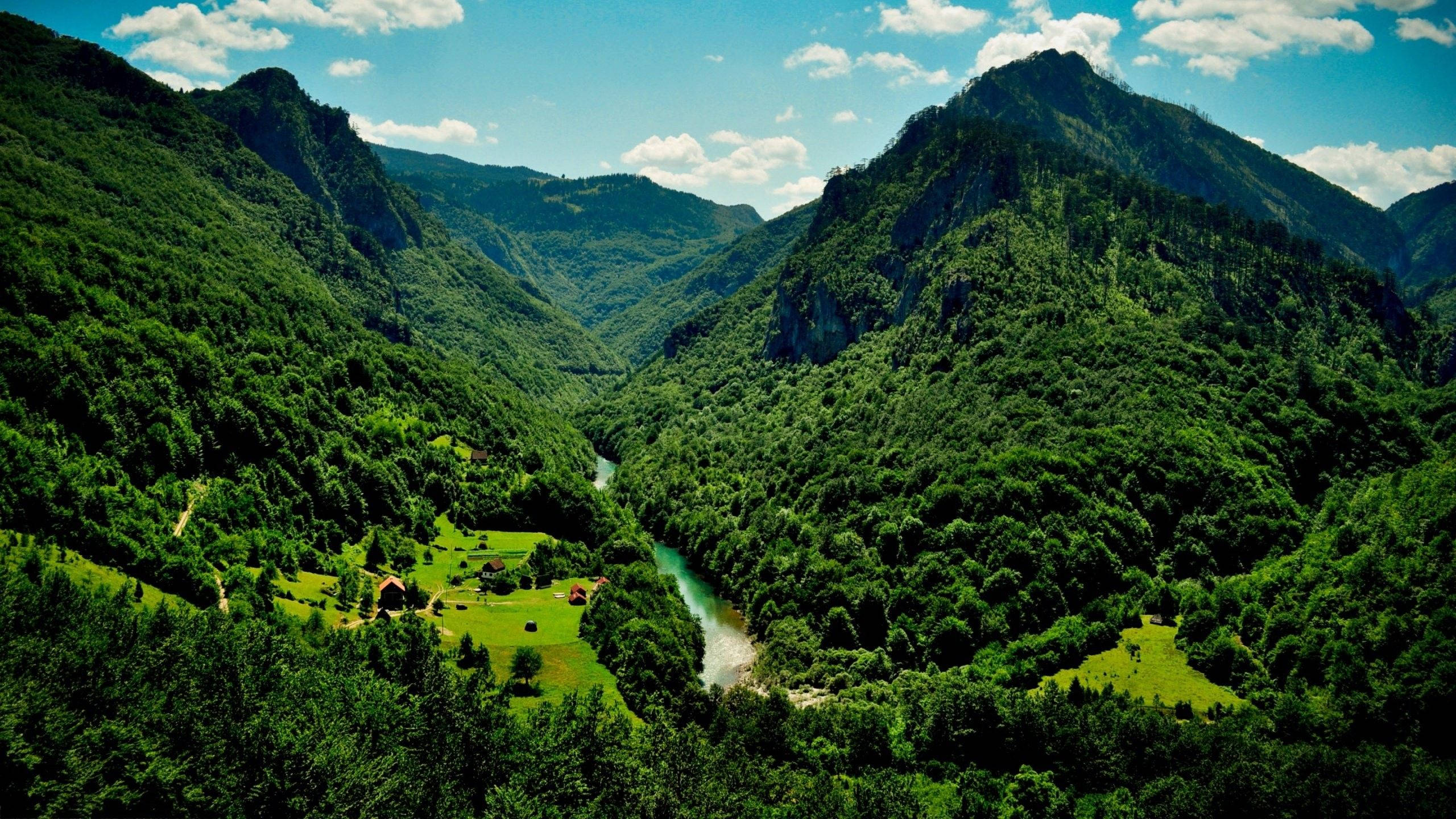 Valle Natural 4K Fondos de pantalla