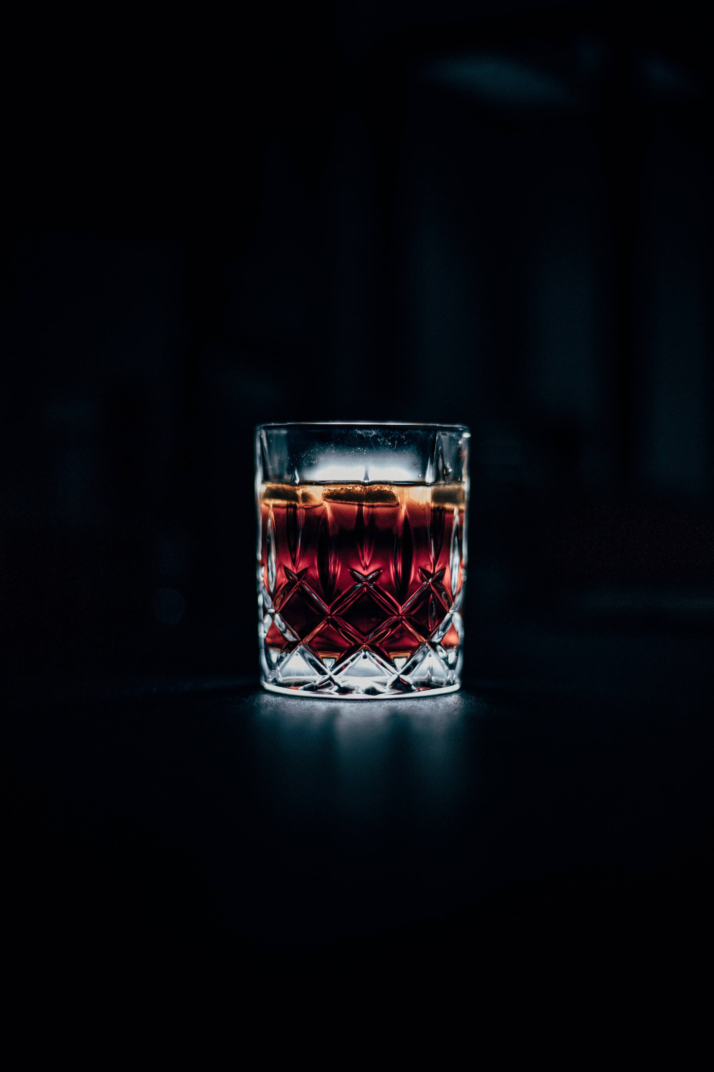 Vaso de whisky minimalista Fondos de pantalla