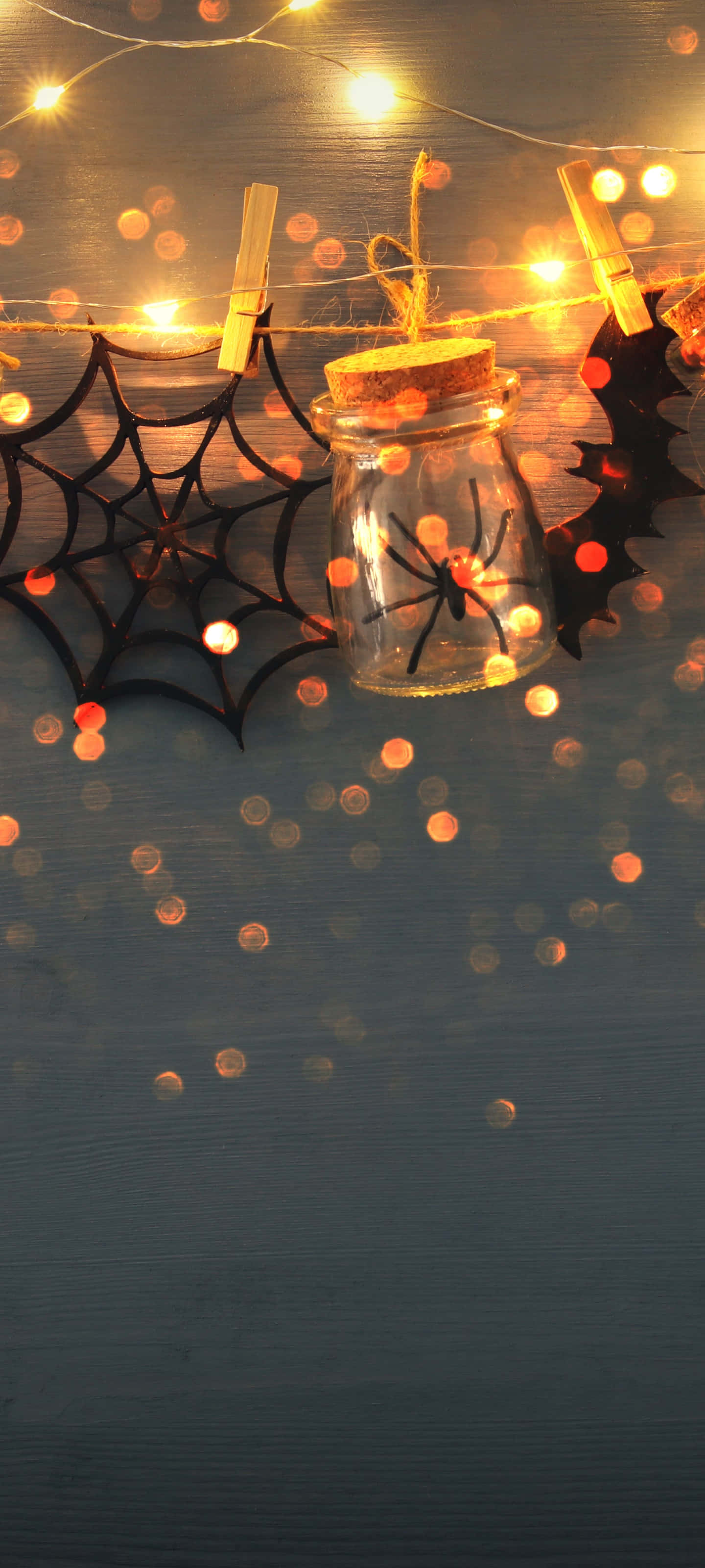¡Vibraciones espeluznantes por todas partes en este fondo de pantalla para teléfono inspirado en Halloween! Fondos de pantalla