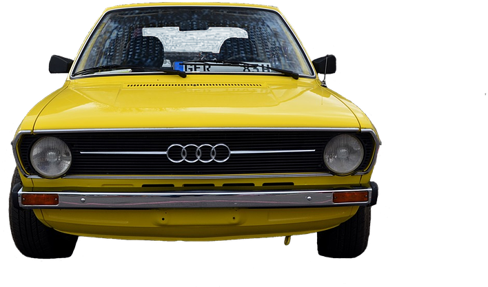 Vista frontal de un Audi amarillo vintage Fondos de pantalla