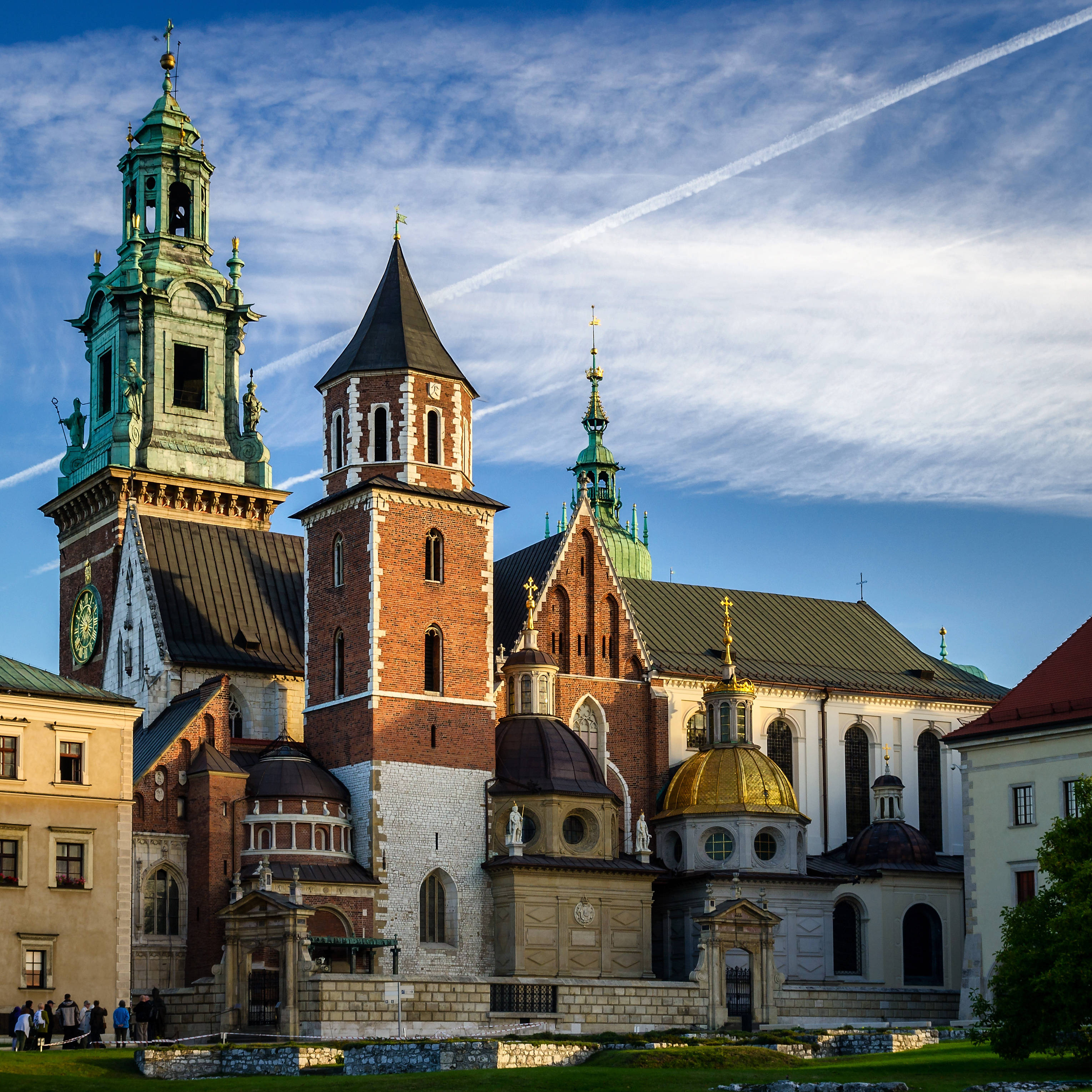 Vista majestuosa de la Catedral de Wawel en Polonia Fondos de pantalla