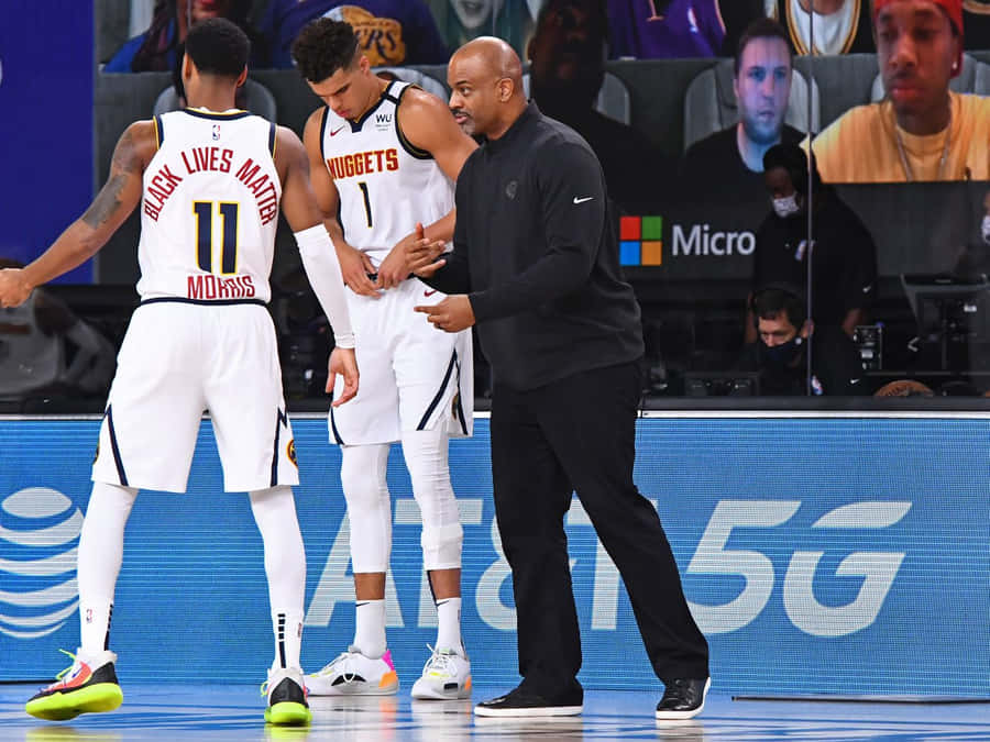 Wes Unseld Entrenador de Baloncesto en la Banca Fondos de pantalla