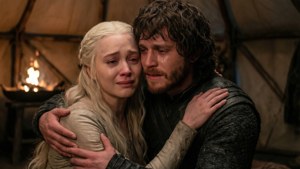 Jon Nieve y Daenerys Targaryen comparten un momento emotivo