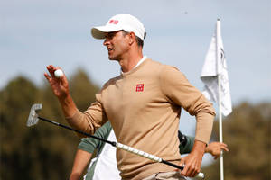 Adam Scott con estilo durante el juego — Estética marrón claro Fondos de pantalla