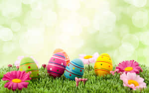 Adorables Conejitos de Pascua Rodeados de Huevos de Colores