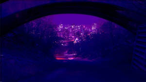 Fondo de pantalla de arco de ciudad estética violeta — Neón morado estético Fondos de pantalla