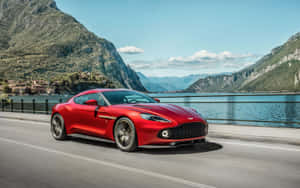 Aston Martin Vanquish en todo su esplendor — MacBook Pro 13 Fondos de pantalla