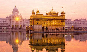 Atardecer en el Templo Dorado de Amritsar HD