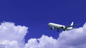 Avión Cielo Azul Nubes Espesas — Azul oscuro Fondos de pantalla