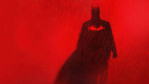 Batman caminando bajo la lluvia — Fondo rojo aesthetic Fondos de pantalla