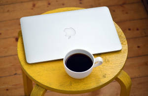 Café y Macbook Air — MacBook Air Fondos de pantalla