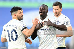 Fondo de pantalla de Benjamin Mendy con camiseta blanca del Etihad — 3:2 Fondos de pantalla
