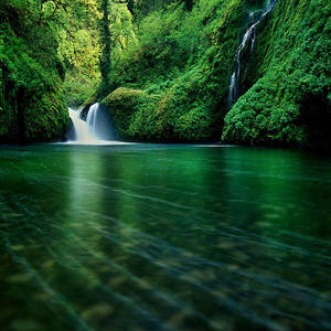 Cascada Estética Verde iPad Mini — Verde claro aesthetic Fondos de pantalla