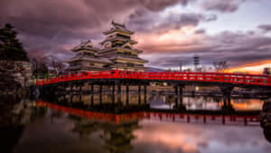 Castillo de Matsumoto en un día nublado al atardecer — Atardecer Fondos de pantalla