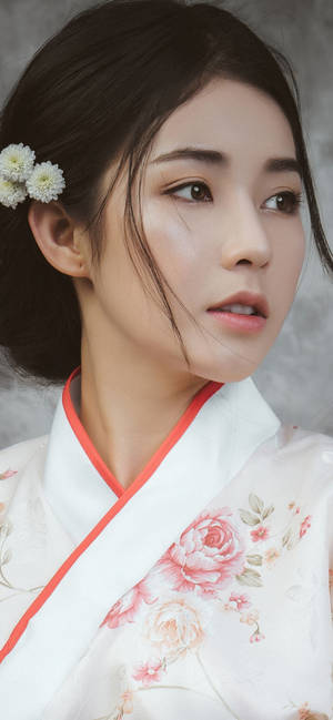 Chica en Kimono Blanco en Tokio Japón