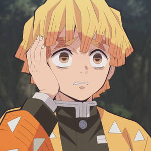 Demon Slayer Zenitsu Asustado — Demon slayer zenitsu Fondos de pantalla