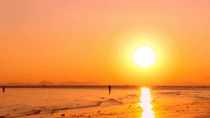 Imágenes de atardecer en la playa