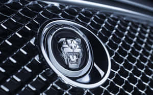 Emblema de Auto de Lujo sobre un Elegante Fondo Negro — MacBook Pro M1 Fondos de pantalla