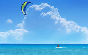 Emocionante Acción de Deportes Acuáticos en la Playa — 2560x1600 Fondos de pantalla