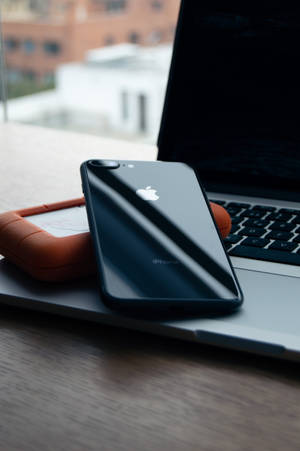Escritorio con iPhone Negro — MacBook Fondos de pantalla