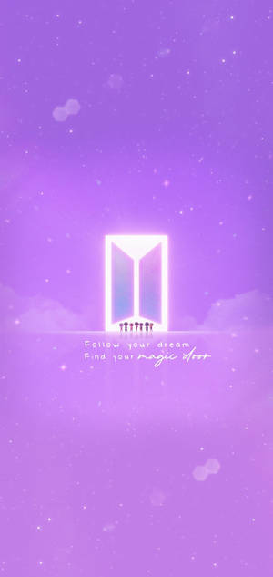 Fondo Morado Estético Teléfono BTS TinyTAN y Logo — iPhone 16e Fondos de pantalla
