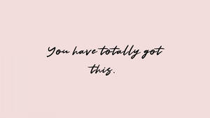Fondo de pantalla rosa con frase linda