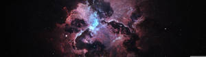 Fondo de pantalla de galaxia con llamaradas púrpuras y azules.