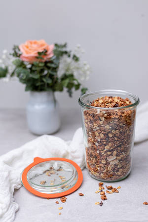 Granola y flor de rosa rosada — Flor de rosa Fondos de pantalla