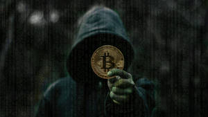Hombre anónimo con fondo de criptomonedas Bitcoin