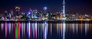 Fondo de pantalla de paisaje urbano con luces borrosas. — 2560x1080 Fondos de pantalla