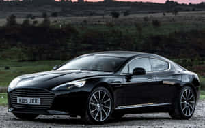 Impresionante Aston Martin Rapide S en acción — MacBook Pro 13 Fondos de pantalla