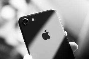 iPhone 8 en Escala de Grises — iPhone 8 Fondos de pantalla