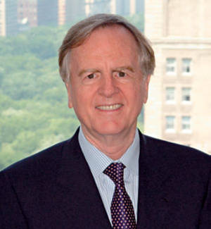 John Sculley Sonriendo a la Cámara — Galaxy Z Flip 8 Fondos de pantalla