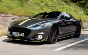 Leyenda: Aston Martin Rapide S – Una fusión de poder y lujo — MacBook Air M1 Fondos de pantalla
