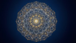 Mándala de loto de geometría sagrada en dorado y blanco sobre azul oscuro. — Flor de loto Fondos de pantalla